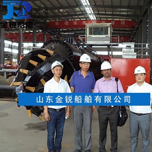巴西客戶來公司購(gòu)買絞吸船